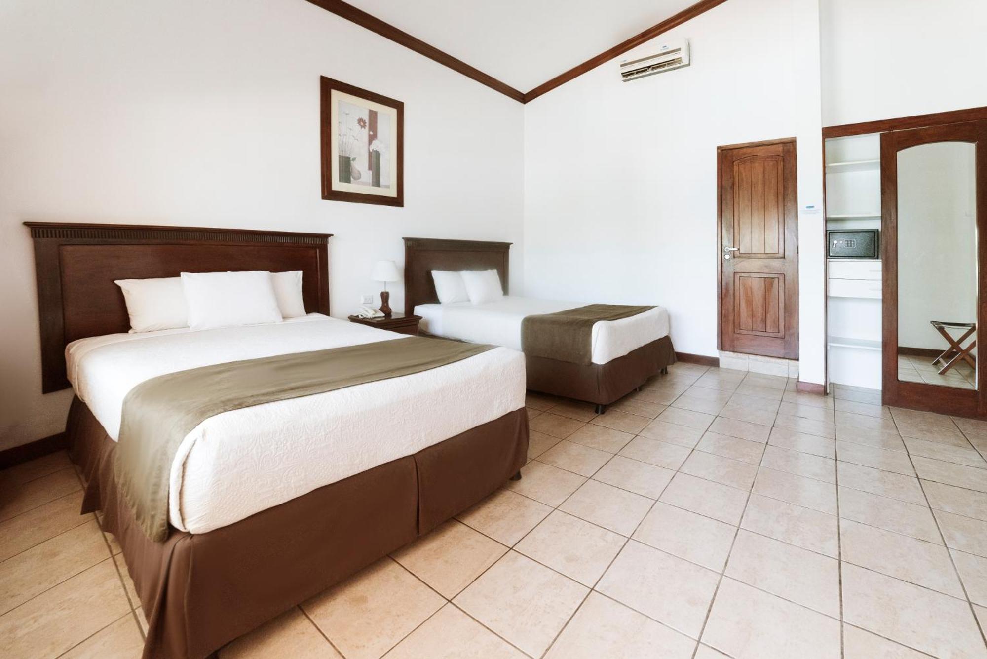Hotel Cayman Suites Monterrico Buitenkant foto